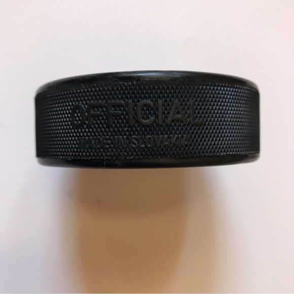 Western Conference Final Official Hockey Puck 2018 Game 4 Vegas Golden Knights - Picture 2 of 4